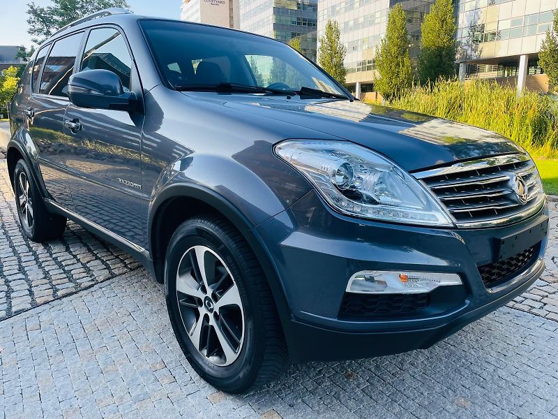 SsangYong Rexton 2.2TD 4x4 AUTOMAT TAŽNÉ VÝHŘEV - fotka 7 z 43