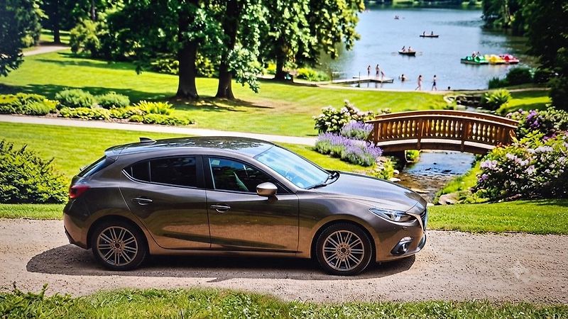 Mazda 3 1.5 benzin  - fotka 31 z 42