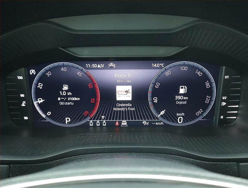 Škoda Karoq (2022) Ambition 2.0 TDI - fotka 11 z 23