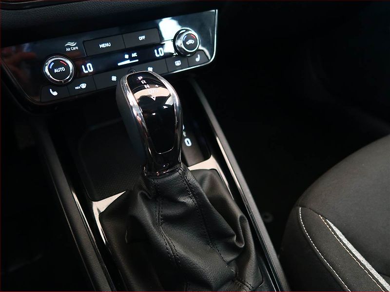 Škoda Kamiq (2024) 1.0 TSI - fotka 13 z 18