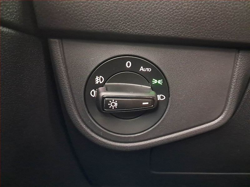 Volkswagen Taigo (2023) 1.0 TSI - fotka 18 z 27