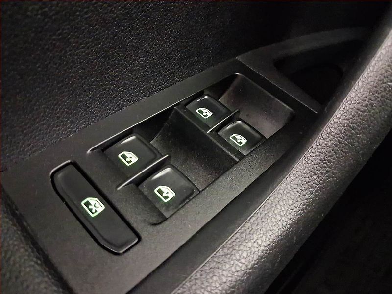 Škoda Octavia (2017) Style 1.6 TDI, Serv.kniha - fotka 15 z 15