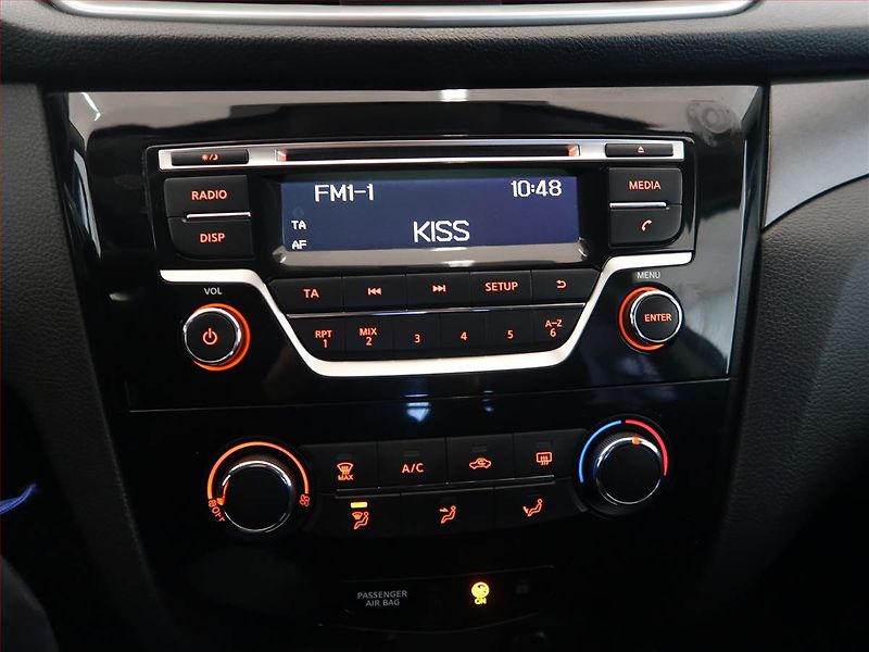 Nissan Qashqai (2017) Comfort 1.2 DIG-T, Serv.kniha - fotka 12 z 15