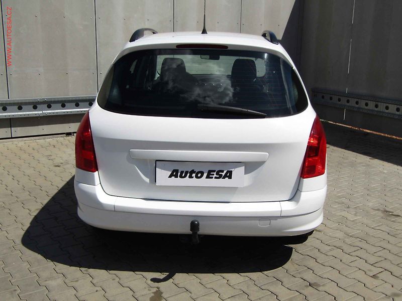 Peugeot 308 (2013) 1.6 HDi, ČR, AC, temp, tažné - fotka 5 z 17