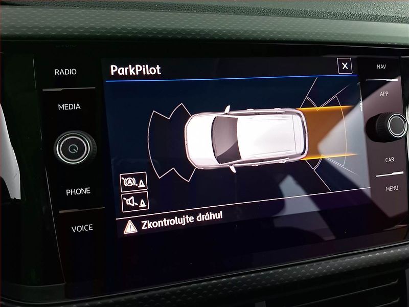 Volkswagen T-Cross (2019) R-Line 1.0 TSI, Automat - fotka 15 z 20