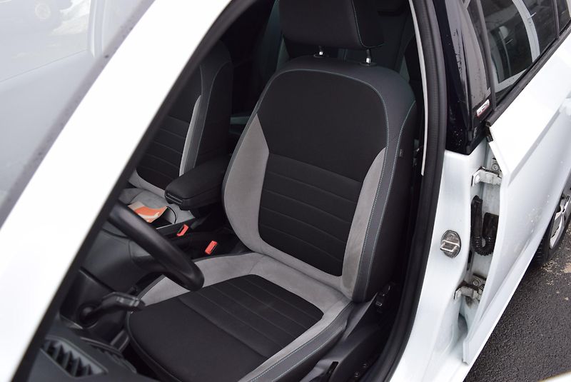 Škoda Fabia (2016) 1.2TSI 81kw AMBITION JOY OPS - fotka 22 z 49