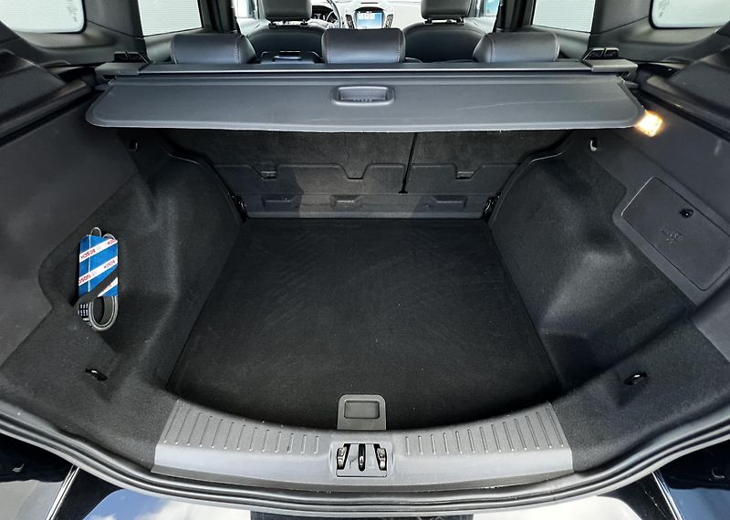 Ford Kuga 1.5 EcoBoost ST Line TZ  - fotka 21 z 22