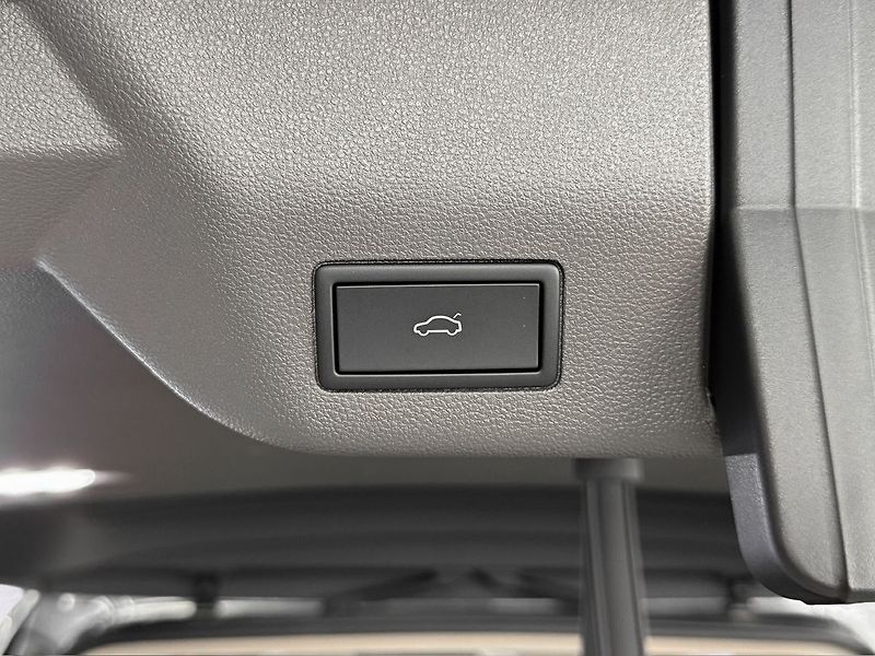 Volkswagen Multivan 2.0TDI DSG LIFE, PANORAMA, IQ. - fotka 26 z 28