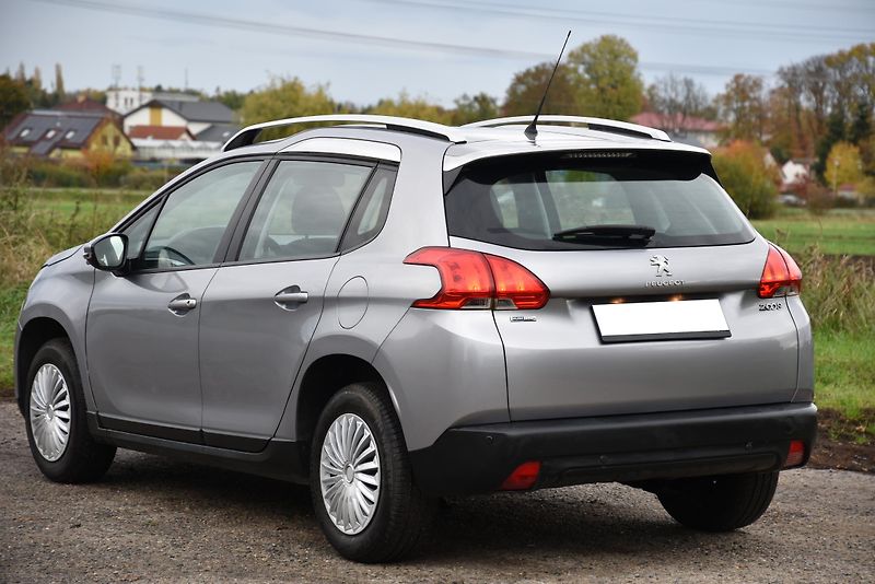 Peugeot 2008 1.2, KLIMATIZACE, TEMPOMAT - fotka 4 z 36