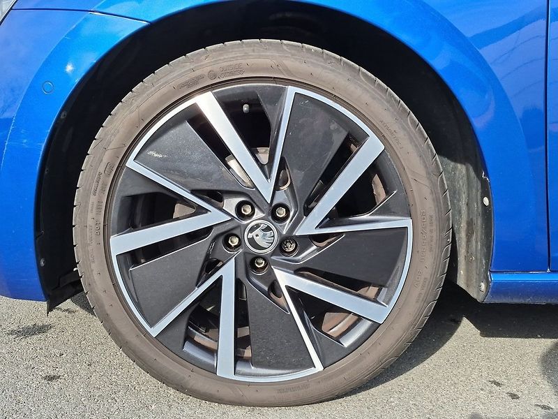 Škoda Scala Style 1.5 TSI 110kW Style DSG - fotka 13 z 31