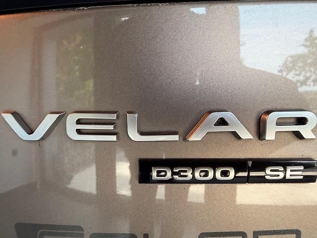 Land Rover Range Rover Velar (2017) - fotka 10 z 12
