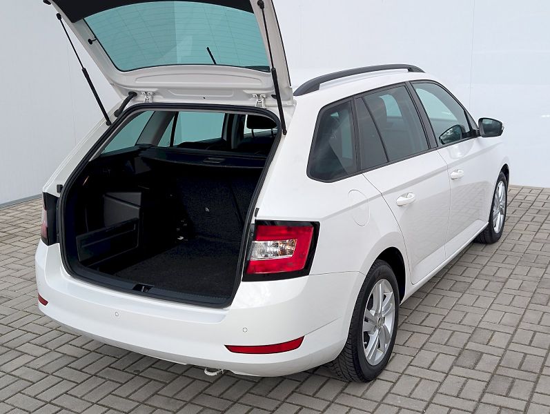 Škoda Fabia (2022) Combi 1,0 TSI / 70 kW Ambition - fotka 11 z 30
