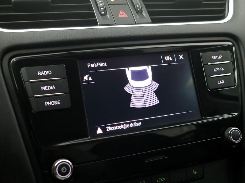 Škoda Octavia 1,6 TDI 85kW CZ Ambition 2.Maj - fotka 21 z 32