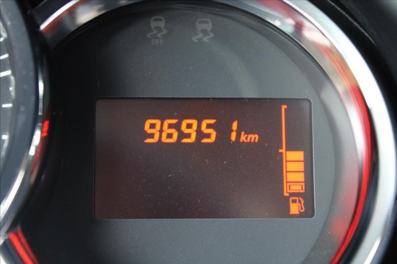 Dacia Duster 1,5 dCi  ČR,1MAJ,4x4,EXCEPTION - fotka 9 z 25