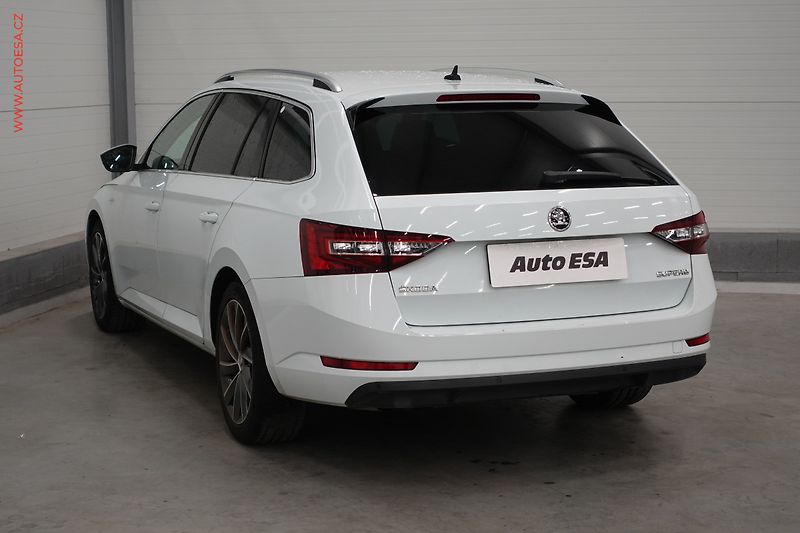 Škoda Superb (2017) 2.0TDi, L&K, DSG, bixen, kůže - fotka 6 z 24