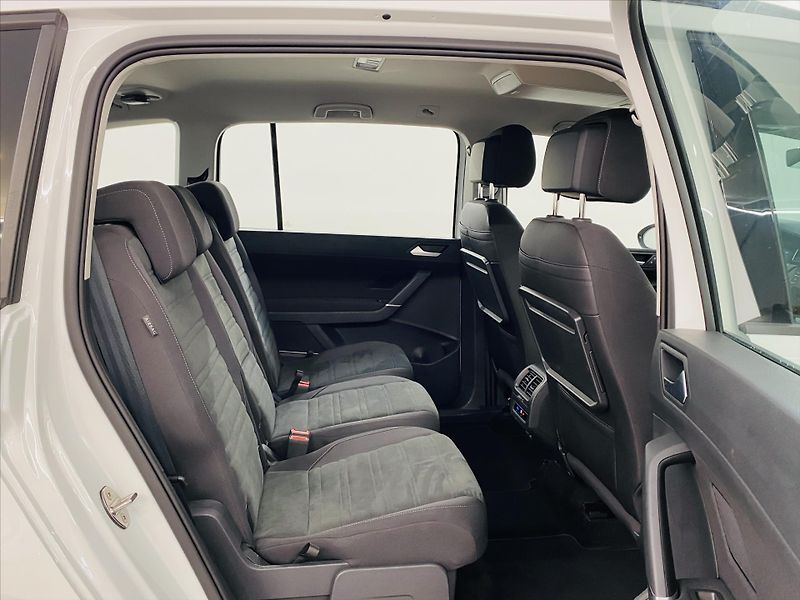 Volkswagen Touran 2,0 TDI DSG 110kW - fotka 7 z 25