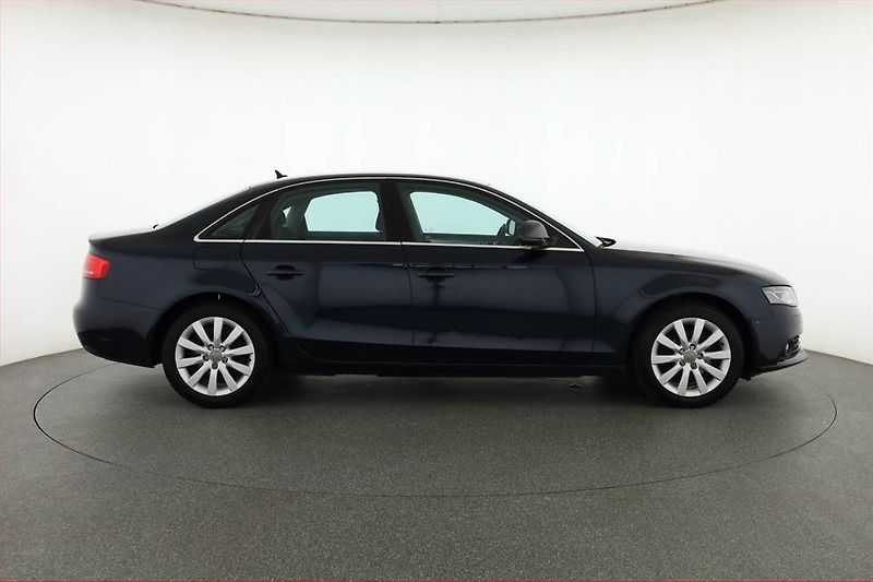 Audi A4 (2010) 1.8 TFSI, Serv.kniha, Navi - fotka 6 z 16