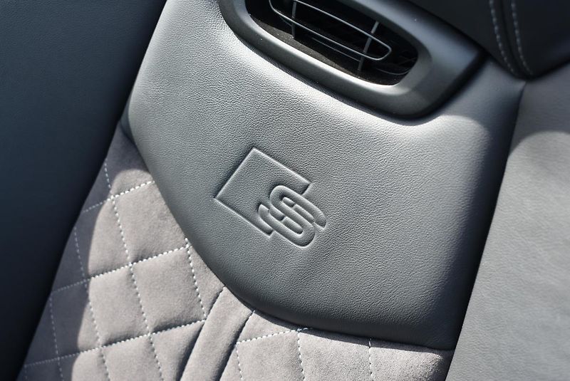 Audi TT 1.8TFSI S-Line Cabrio,B&O - fotka 22 z 50