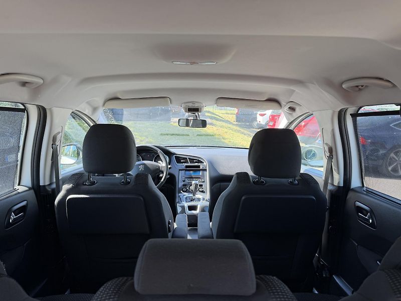 Peugeot 5008 1.6 HDI 7 MIST - fotka 11 z 24