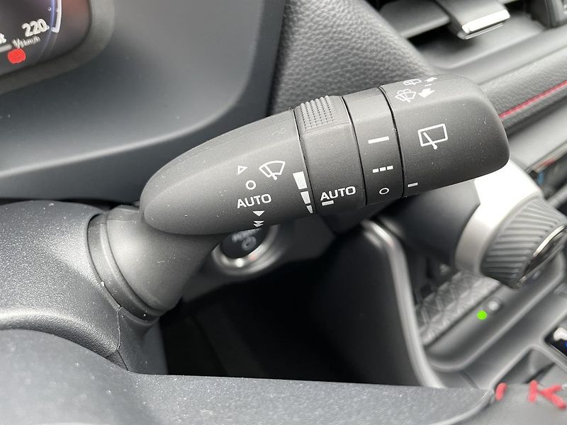 Toyota RAV4 2.5 Plug-in Hybrid ODBĚR 10/26 - fotka 26 z 34