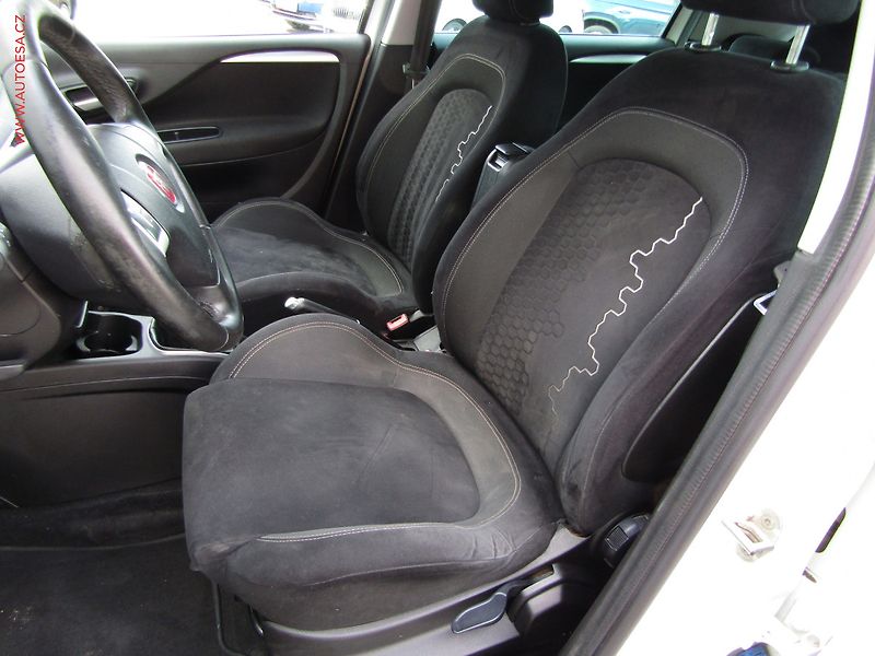 Fiat Punto (2012) 1.3 JTD, ČR, AC, STK4/28 - fotka 9 z 15
