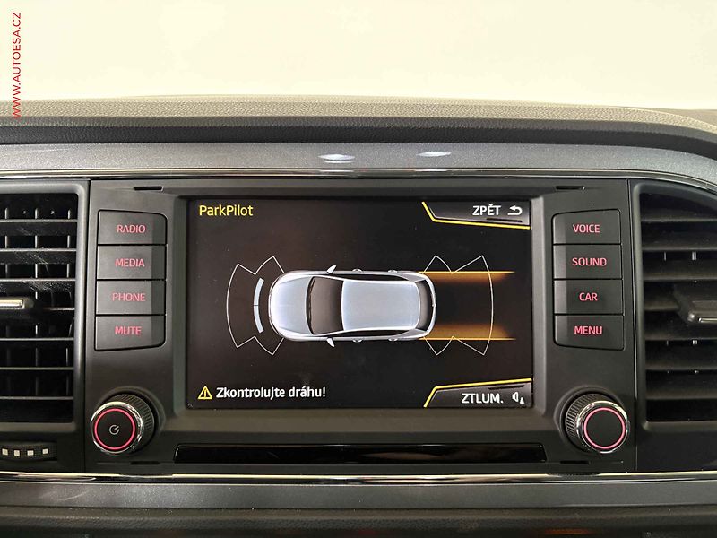 Seat Leon (2016) 1.8TSi, ČR, LED, park.čidla - fotka 13 z 15