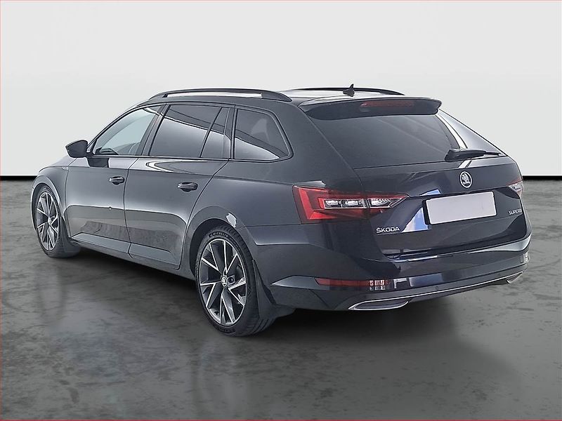 Škoda Superb (2017) Sportline 2.0 TDI, Kůže, Navi - fotka 4 z 20