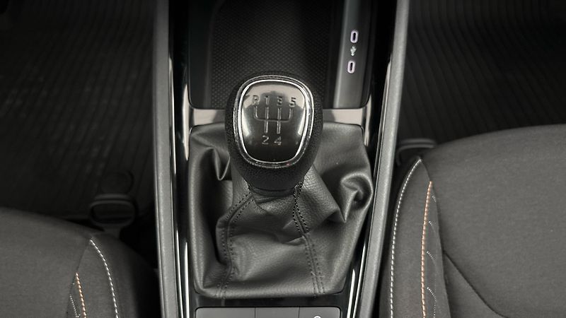 Škoda Scala 1.0 TSI Ambition - fotka 21 z 22