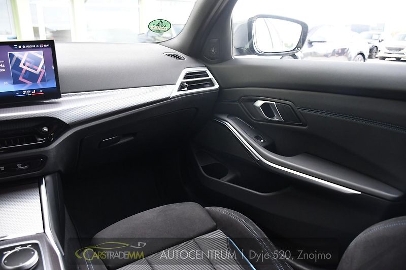 BMW Řada 3 320D xDrive M-SPORT ČR 1.M - fotka 23 z 60