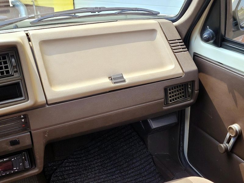 Škoda Favorit 135L,CZ, 1.majitel, GARÁŽOVANÝ - fotka 47 z 50