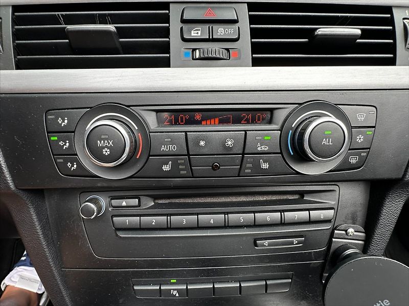 BMW Řada 3 325d kabrio, automat - fotka 34 z 46