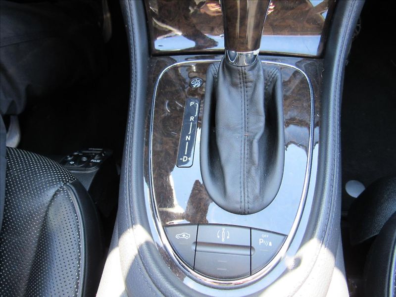 Mercedes-Benz CLS 3,0 320 CDi 7-GR-Tronic Elegan - fotka 19 z 30
