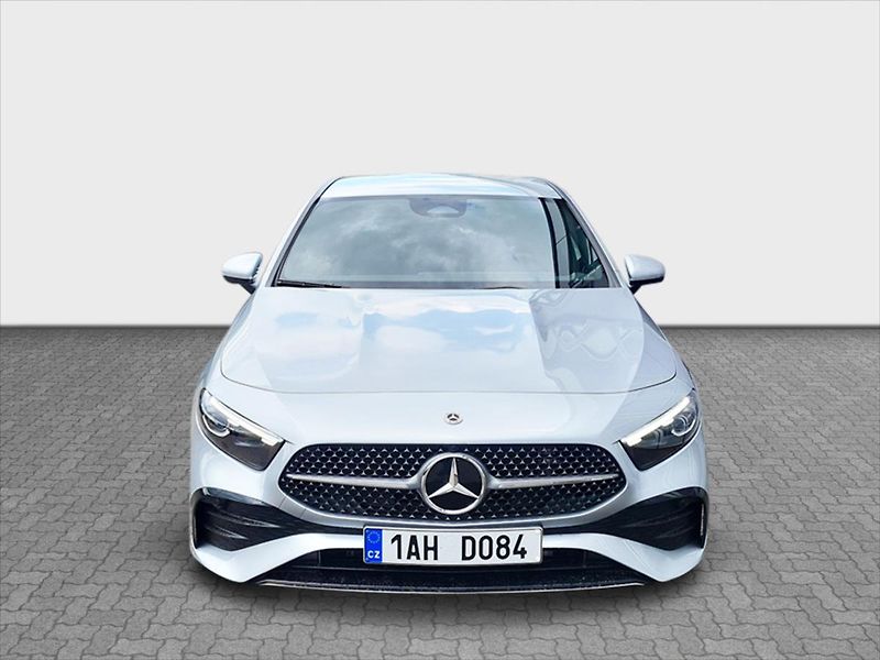Mercedes-Benz Třídy A 200d AMG Style Edition - fotka 8 z 22