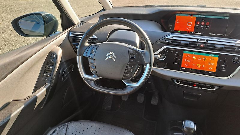 Citroën Grand C4 SpaceTourer 1.5 BLUEHDI BUSINESS LOUNGE - fotka 16 z 28