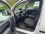 Renault Kangoo (2011) 1,6i 64 Kw TAŽNÉ, ČR!!! - náhled 8