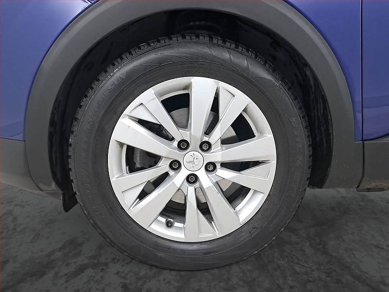 Peugeot 3008 (2020) 1.5 BlueHDi, Navi, Tempomat - fotka 15 z 19