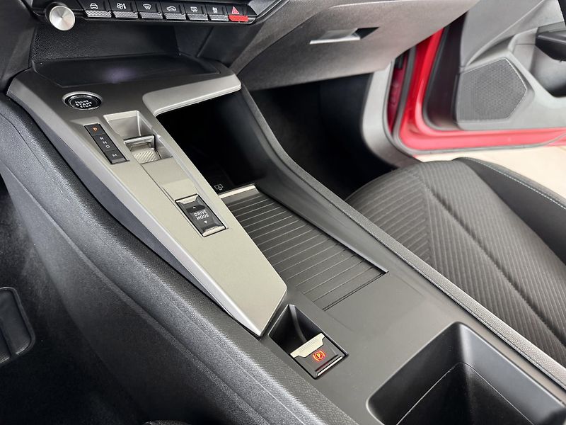 Peugeot 308 1,2PT 130*AT8*STYLE*Distronic - fotka 23 z 33