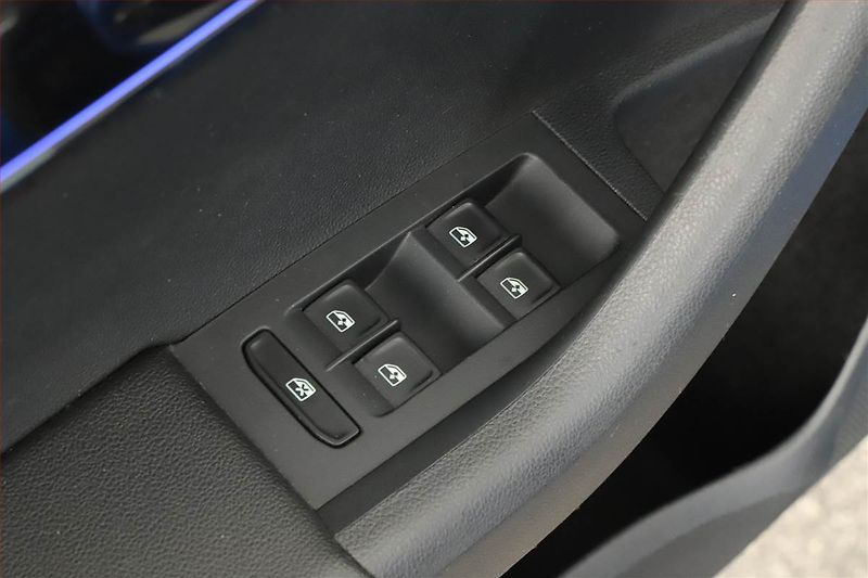 Škoda Octavia (2019) Laurin&Klement 2.0 TSI, 4X4 - fotka 17 z 18