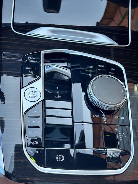 BMW X7 (2025) xDrive40d M SPORT PRO + Záruka - fotka 22 z 34