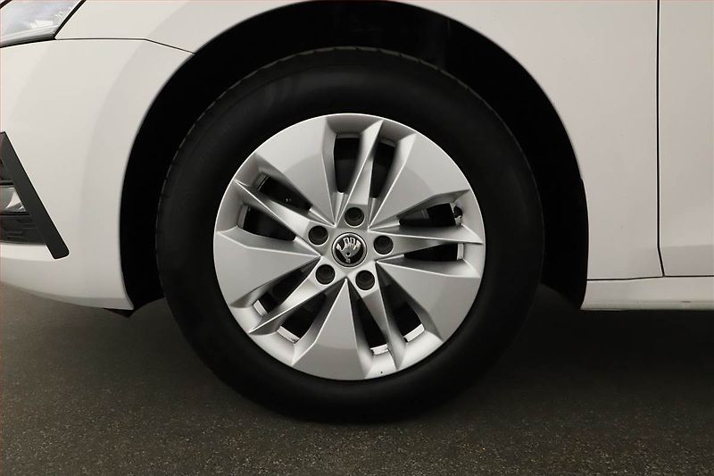 Škoda Octavia (2022) Ambition 2.0 TDI, ČR,1.maj - fotka 12 z 16