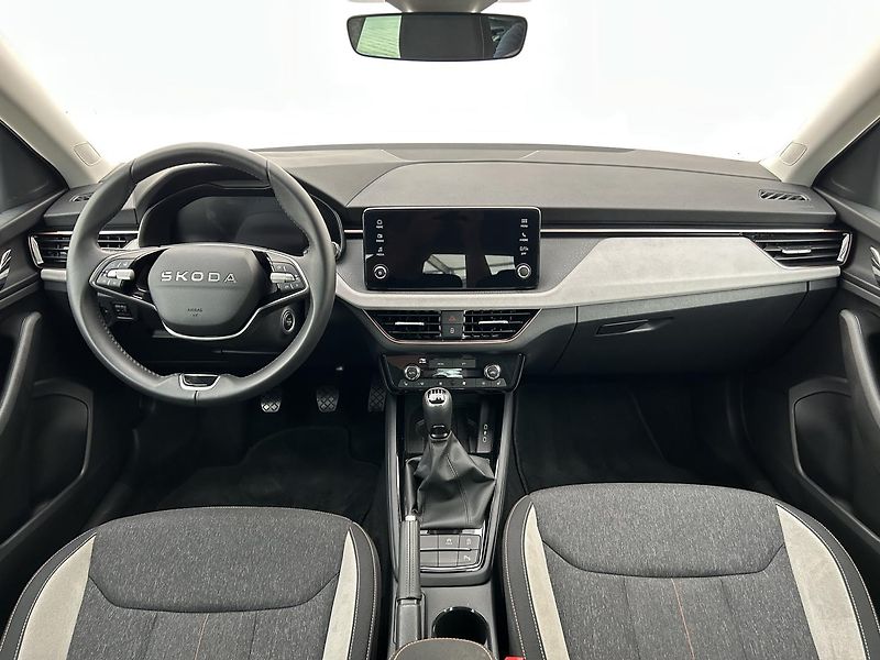 Škoda Scala 1.5 TSI Top selection - fotka 5 z 29