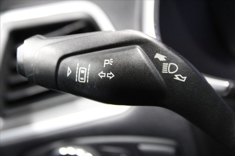 Ford Galaxy 2,0 TDCi 110kW Titanium 7 míst - fotka 20 z 38