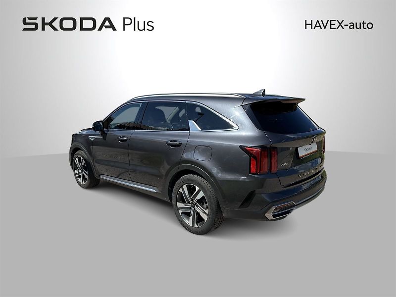 Kia Sorento (2021) 1.6 T-GDi PHEV Aut. - fotka 33 z 35