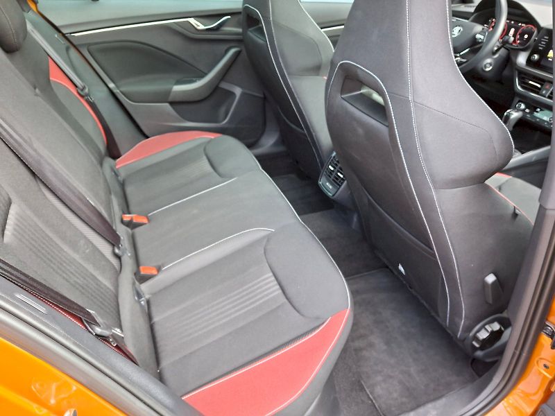 Škoda Kamiq (2024) Monte Carlo DSG 1,0TSi 81kW - fotka 15 z 35