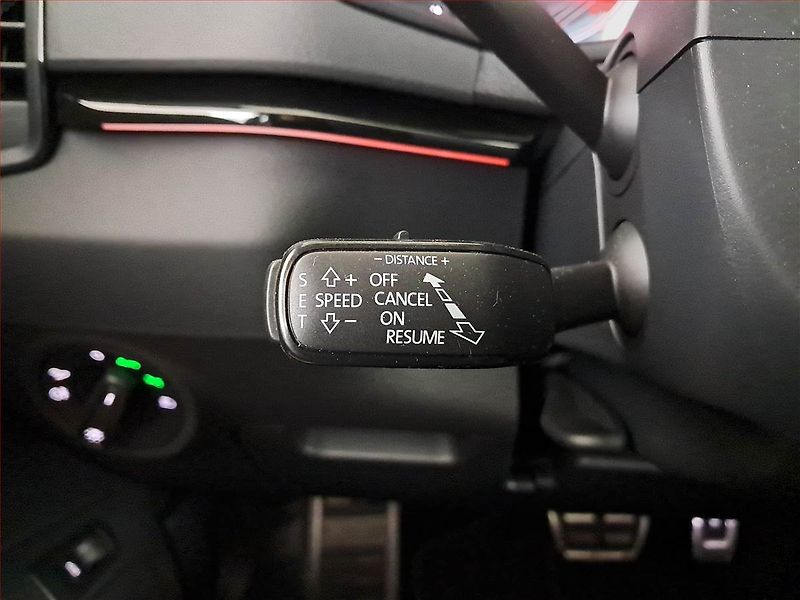 Škoda Karoq (2024) Sportline 2.0 TDI - fotka 26 z 31