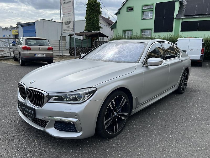 BMW Řada 7 (2017) 750d xDrive Laser Full  - fotka 3 z 39