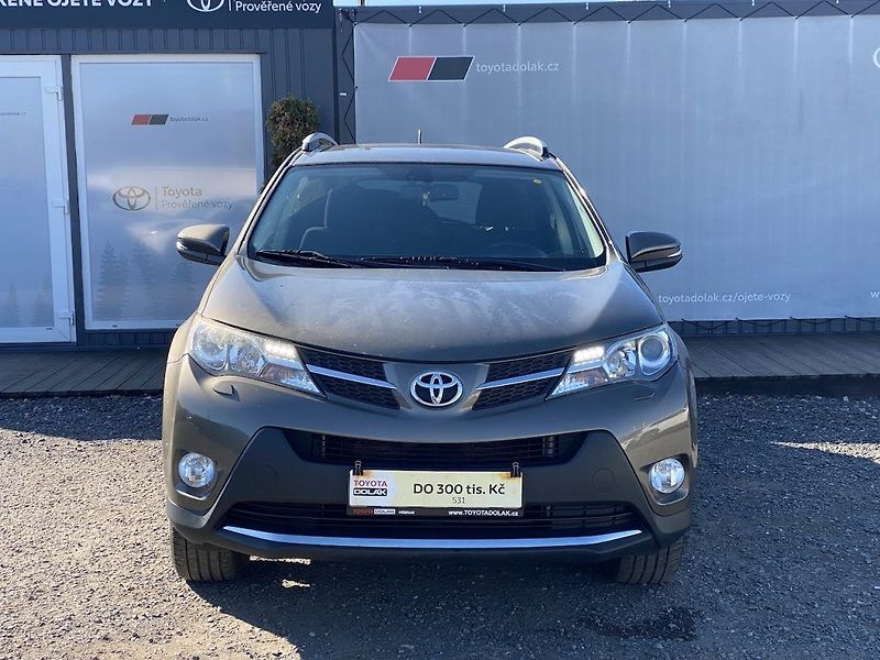 Toyota RAV4 2.2D, ČR, Active, 4x4, manual - fotka 3 z 17