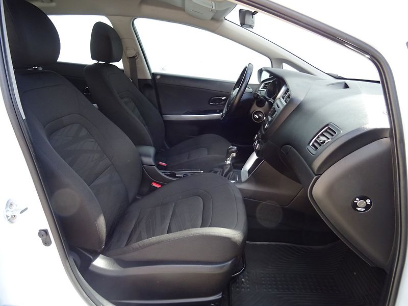 Kia Ceed (2018) 1.6GDi,99kW,1majČR,DPH,S.kniha - fotka 10 z 20