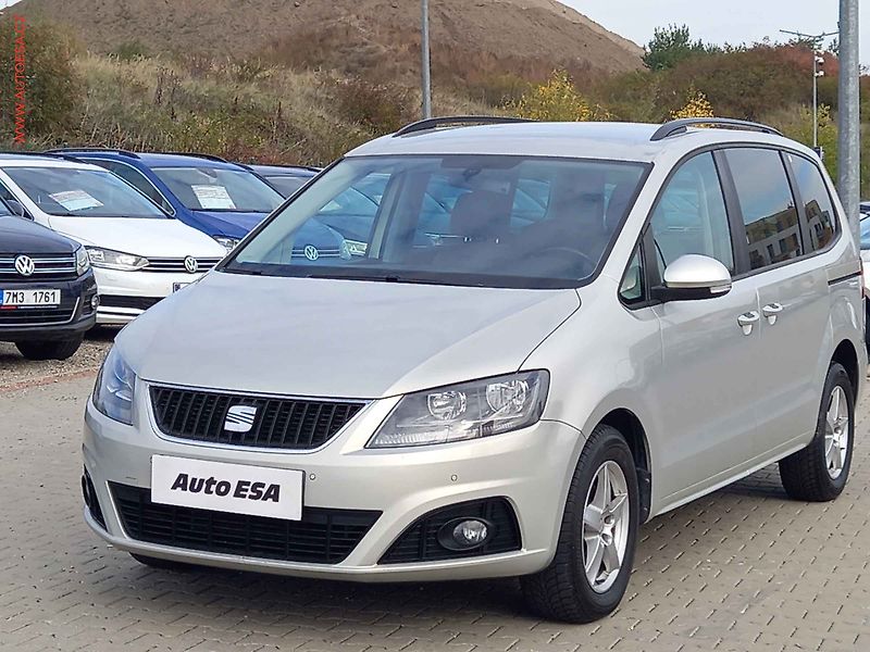 Seat Alhambra (2011) 2.0 TDi 4x4, Style, navi - fotka 3 z 21