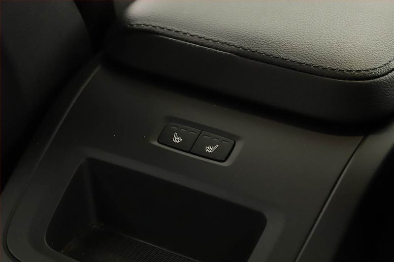 Volvo XC60 (2023) B4 - fotka 13 z 20